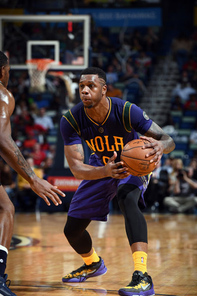 人进一步感 人进一步感