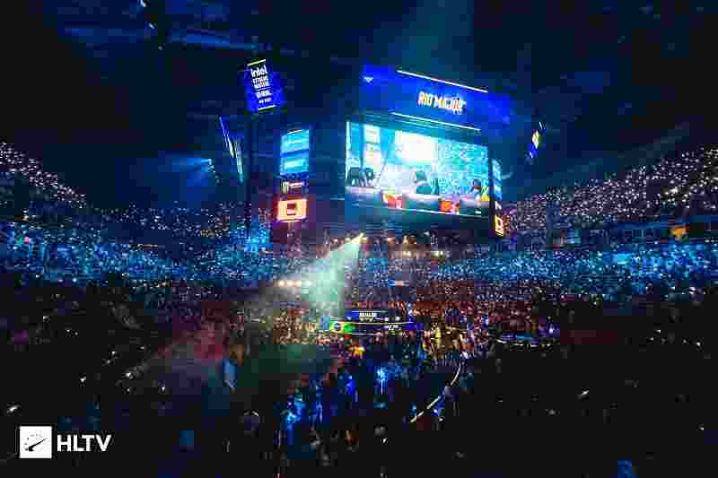 他多次在直 他多次在直