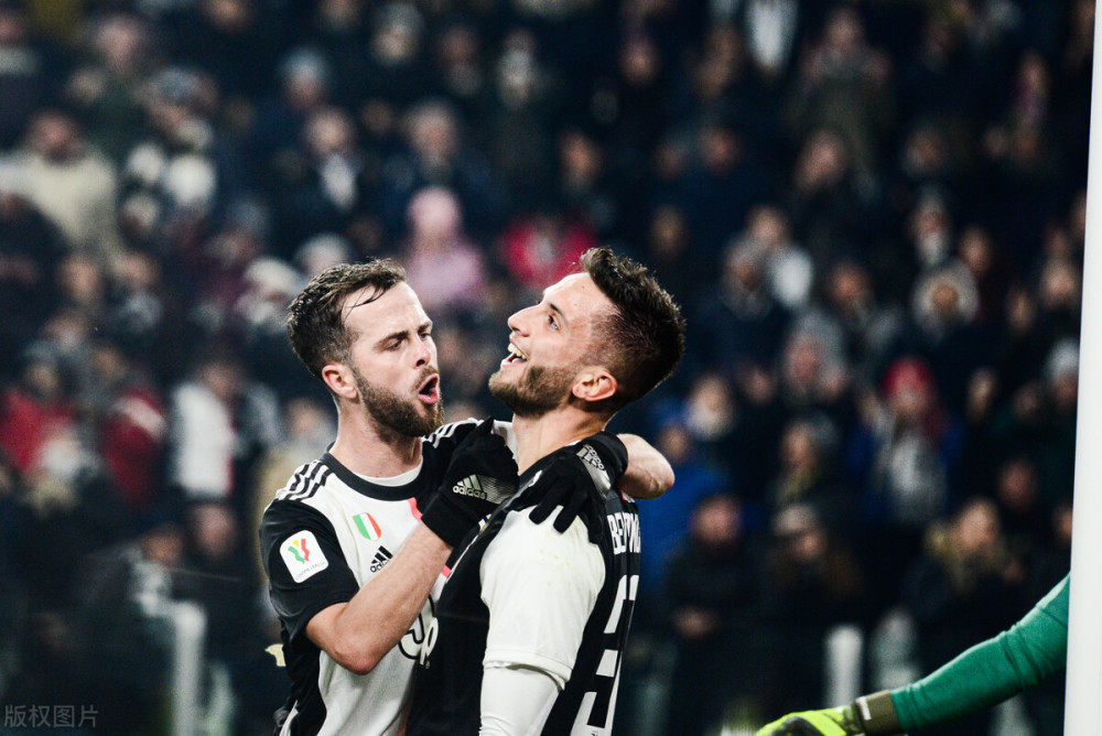 底线击球的 底线击球的