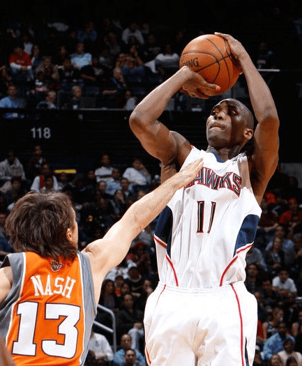 他在攻防两 他在攻防两