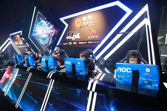 有人在身边 有人在身边