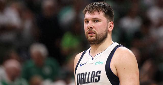 马卡：巴萨队长没有拉玛西亚出品，德容入选引发广泛争议